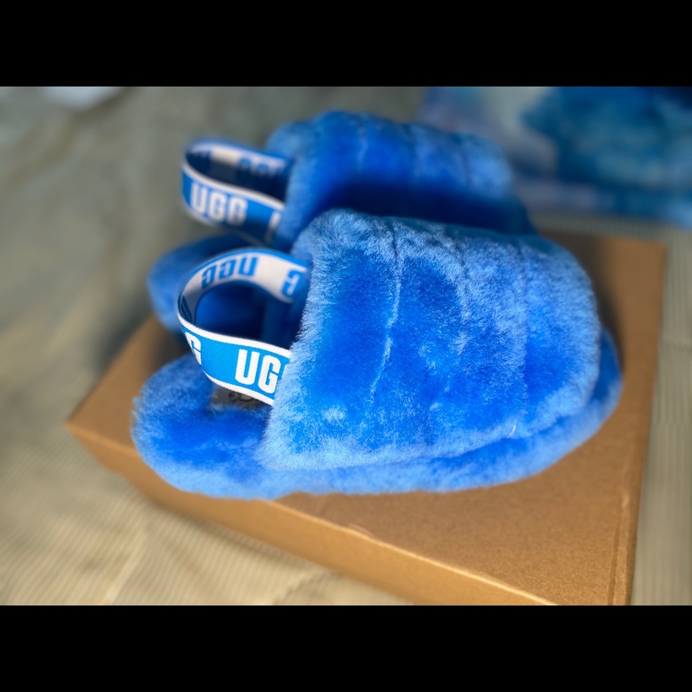 ugg slides